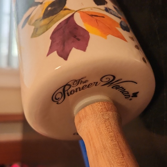 Pioneer Woman NWOT collectible 18" Timeless floral collector ceramic rolling pin - Picture 2 of 5
